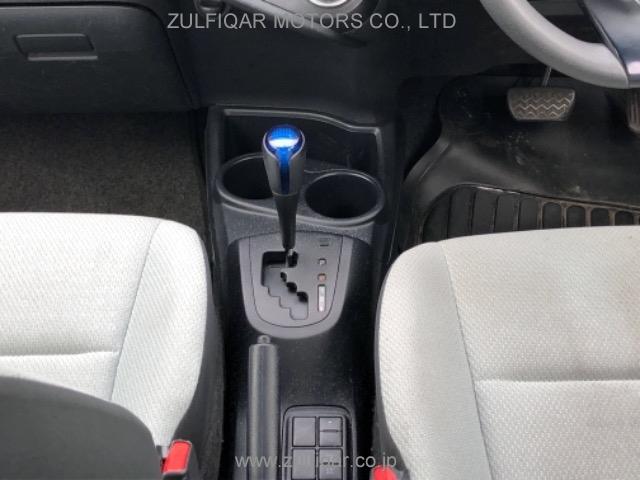 TOYOTA AQUA 2017 Image 5