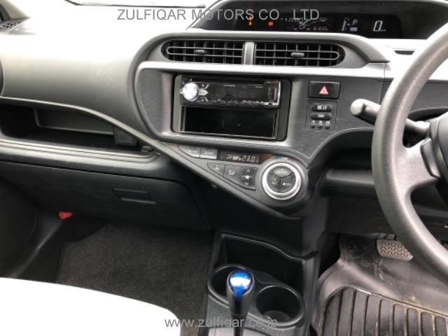 TOYOTA AQUA 2017 Image 7