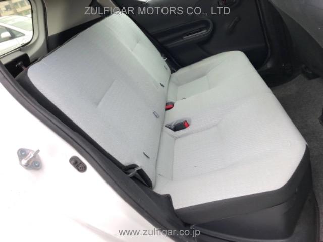 TOYOTA AQUA 2017 Image 9