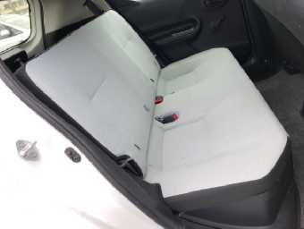 TOYOTA AQUA 2017 Image 9