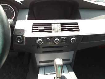 BMW 5 SERIES 2006 Image 9