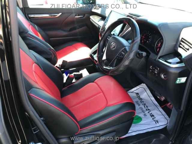 TOYOTA ALPHARD 2018 Image 3
