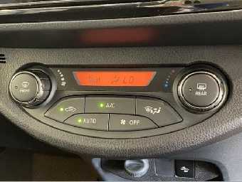 TOYOTA VITZ 2018 Image 16