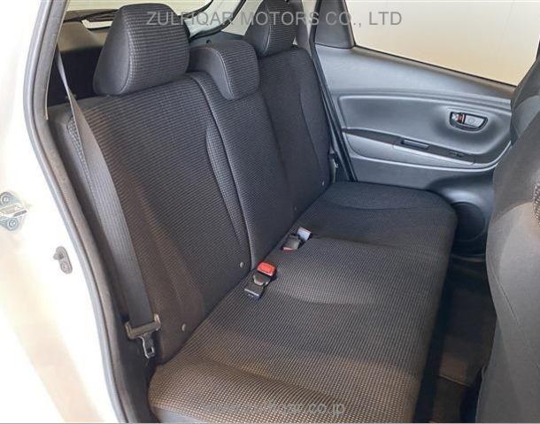 TOYOTA VITZ 2018 Image 32