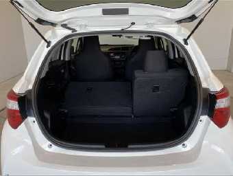 TOYOTA VITZ 2018 Image 28