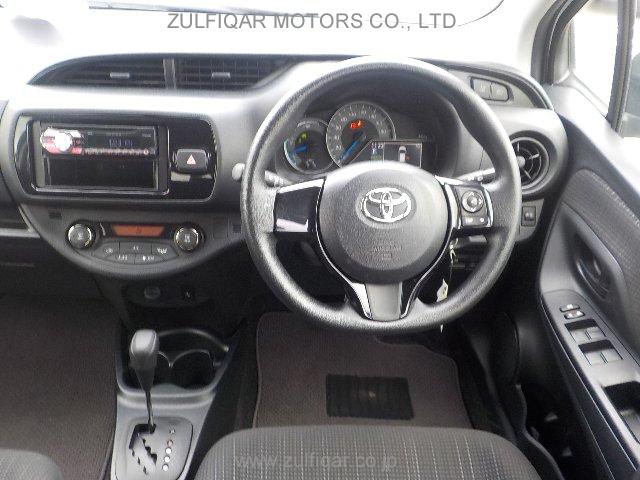 TOYOTA VITZ 2018 Image 35