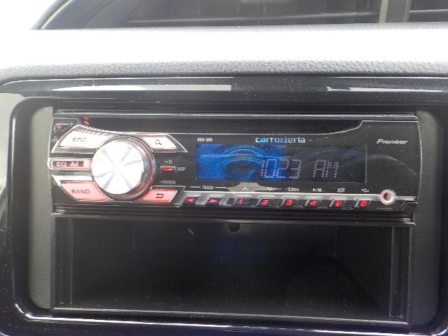 TOYOTA VITZ 2018 Image 36