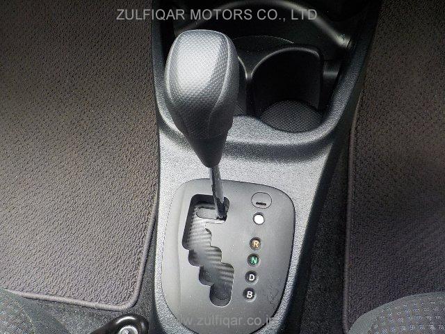 TOYOTA VITZ 2018 Image 37