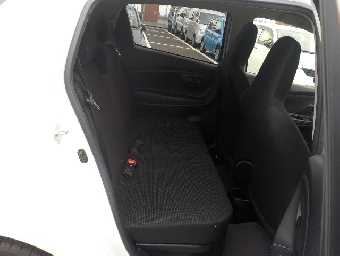 TOYOTA VITZ 2018 Image 34