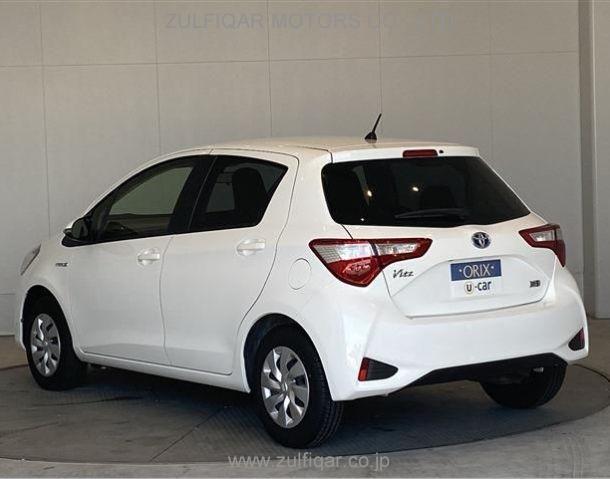 TOYOTA VITZ 2018 Image 10