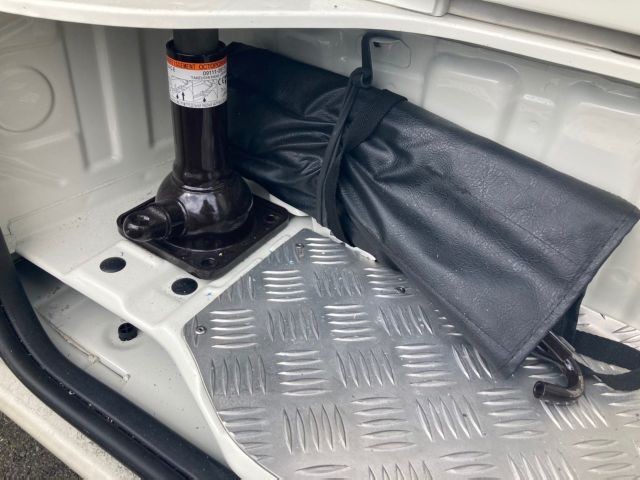 TOYOTA HIACE 2016 Image 21