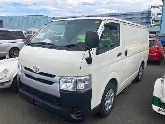 TOYOTA HIACE 2016 Image 4