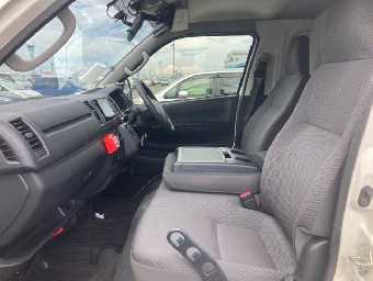 TOYOTA HIACE 2016 Image 10
