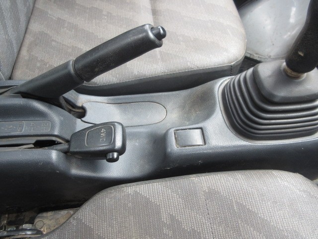 MAZDA SCRUM TRUCK 2010 Image 20