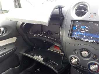NISSAN NOTE 2018 Image 10