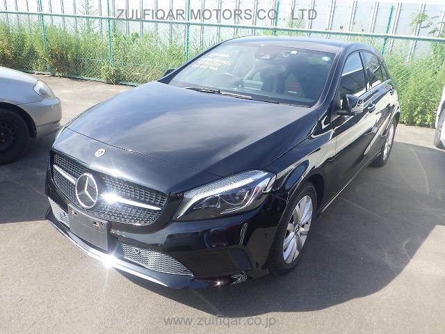 MERCEDES BENZ A CLASS 2018 Image 11