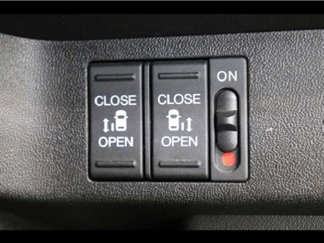 HONDA STEPWGN SPADA 2017 Image 31