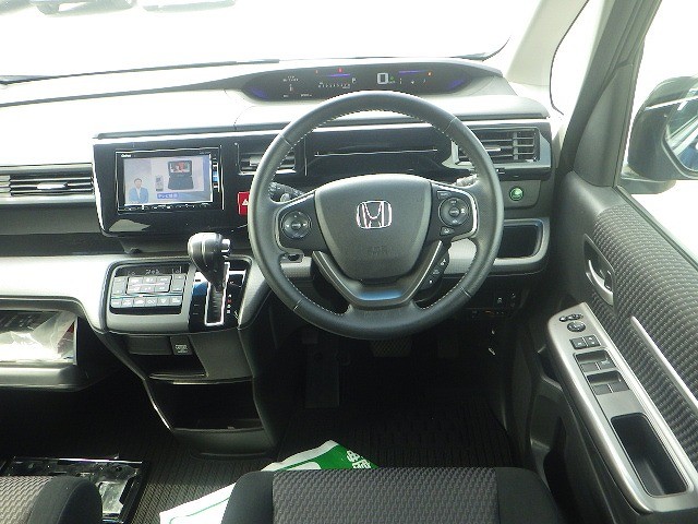 HONDA STEPWGN SPADA 2017 Image 38