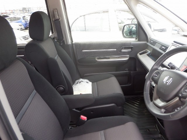 HONDA STEPWGN SPADA 2017 Image 20