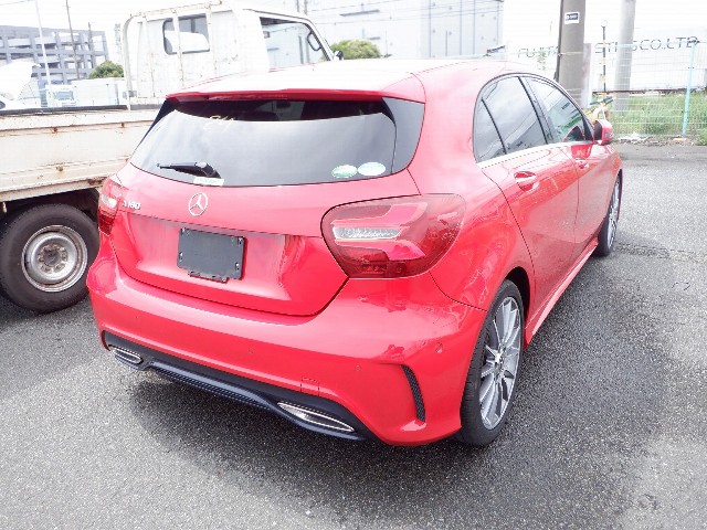 MERCEDES BENZ A CLASS 2017 Image 26