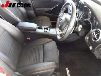 MERCEDES BENZ A CLASS 2017 Image 8