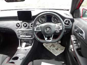 MERCEDES BENZ A CLASS 2017 Image 9