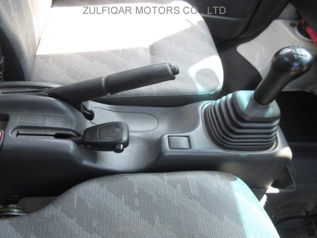 SUZUKI CARRY TRUCK 2002 Image 11