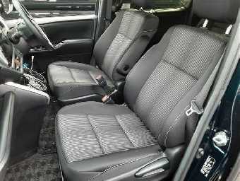 TOYOTA VOXY 2018 Image 11