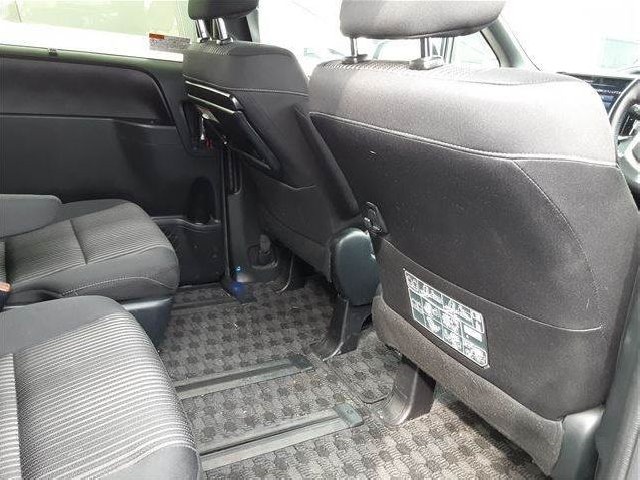 TOYOTA VOXY 2018 Image 19