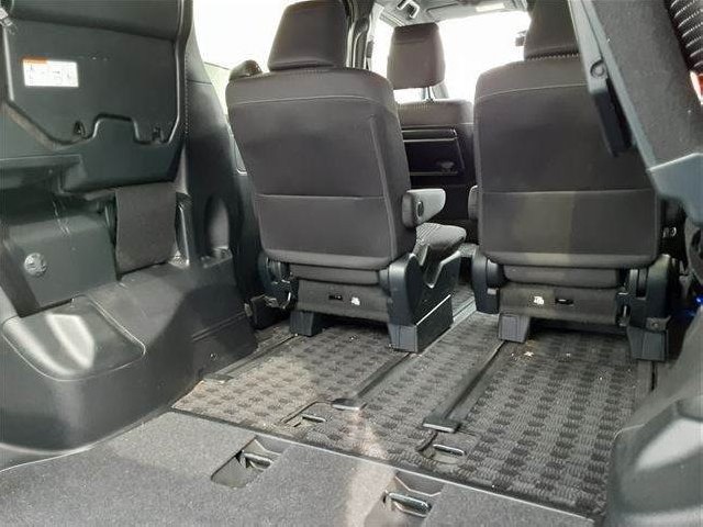 TOYOTA VOXY 2018 Image 21