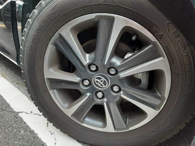 TOYOTA VOXY 2018 Image 22