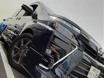 TOYOTA VOXY 2018 Image 17