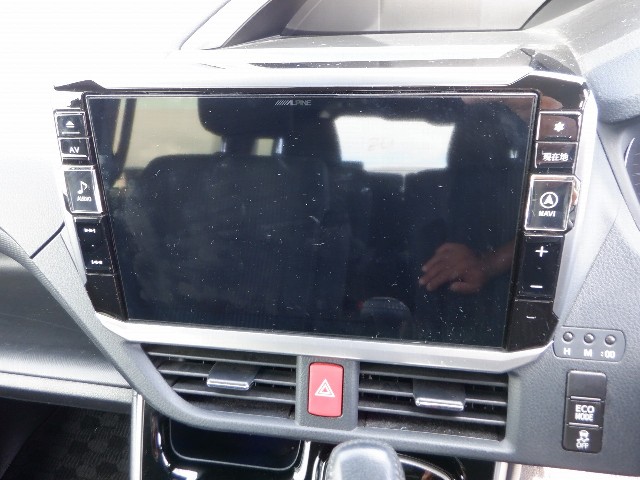 TOYOTA VOXY 2018 Image 30