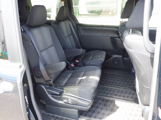 TOYOTA VOXY 2018 Image 33