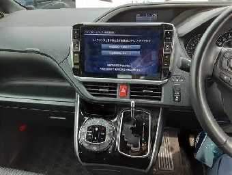 TOYOTA VOXY 2018 Image 5