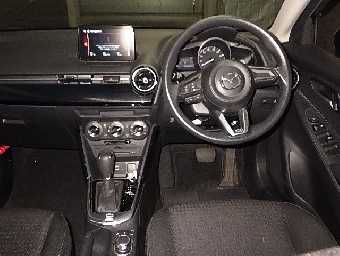 MAZDA DEMIO 2017 Image 4