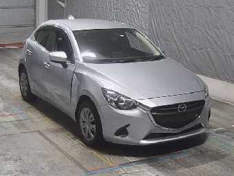 MAZDA DEMIO 2017 Image 6