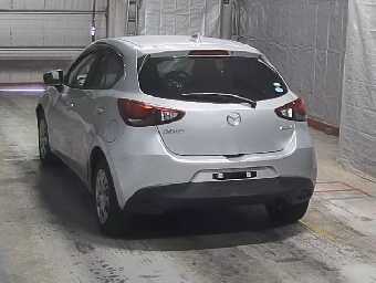 MAZDA DEMIO 2017 Image 7