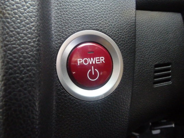 HONDA FIT HYBRID 2017 Image 26