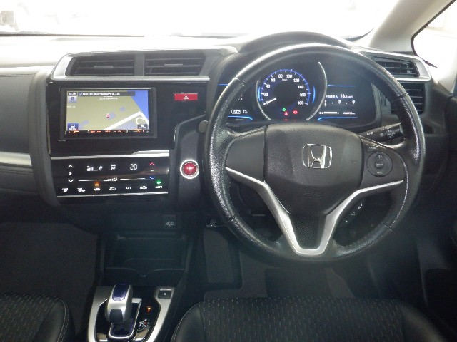 HONDA FIT HYBRID 2017 Image 24