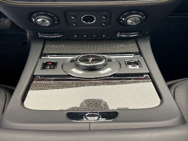 ROLLS ROYCE DAWN 2021 Image 54