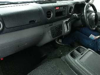 NISSAN NV350 CARAVAN 2015 Image 3