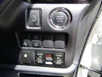 TOYOTA VOXY 2018 Image 16