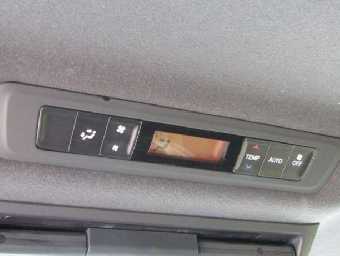 TOYOTA VOXY 2018 Image 18