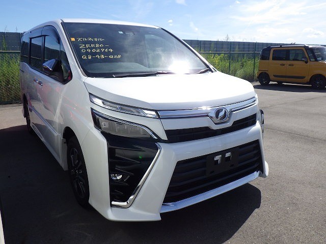 TOYOTA VOXY 2018 Image 30