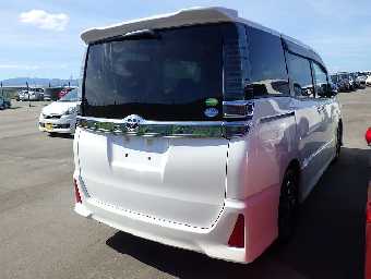 TOYOTA VOXY 2018 Image 27
