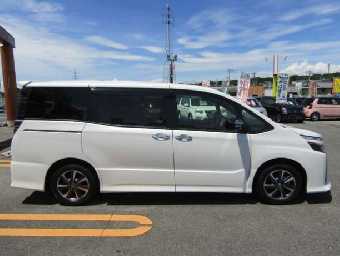 TOYOTA VOXY 2018 Image 6