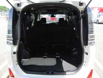 TOYOTA VOXY 2018 Image 7