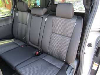 TOYOTA VOXY 2018 Image 9