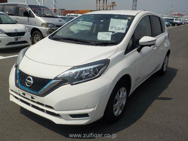 NISSAN NOTE 2018 Image 11